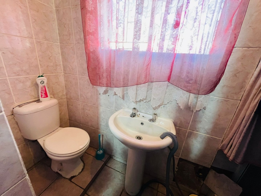 4 Bedroom Property for Sale in Brandwag Free State